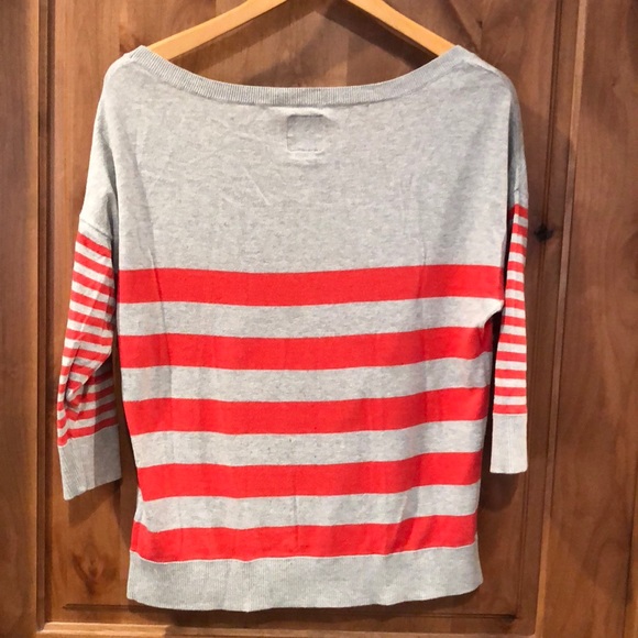 3/4 sleeve red stripe American Eagle sweater. sz M - Picture 3 of 8